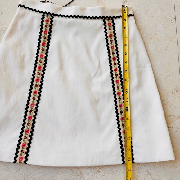 Miu Miu White Denim Mini Skirt With Floral Trim size 40 - Picture 7 of 14